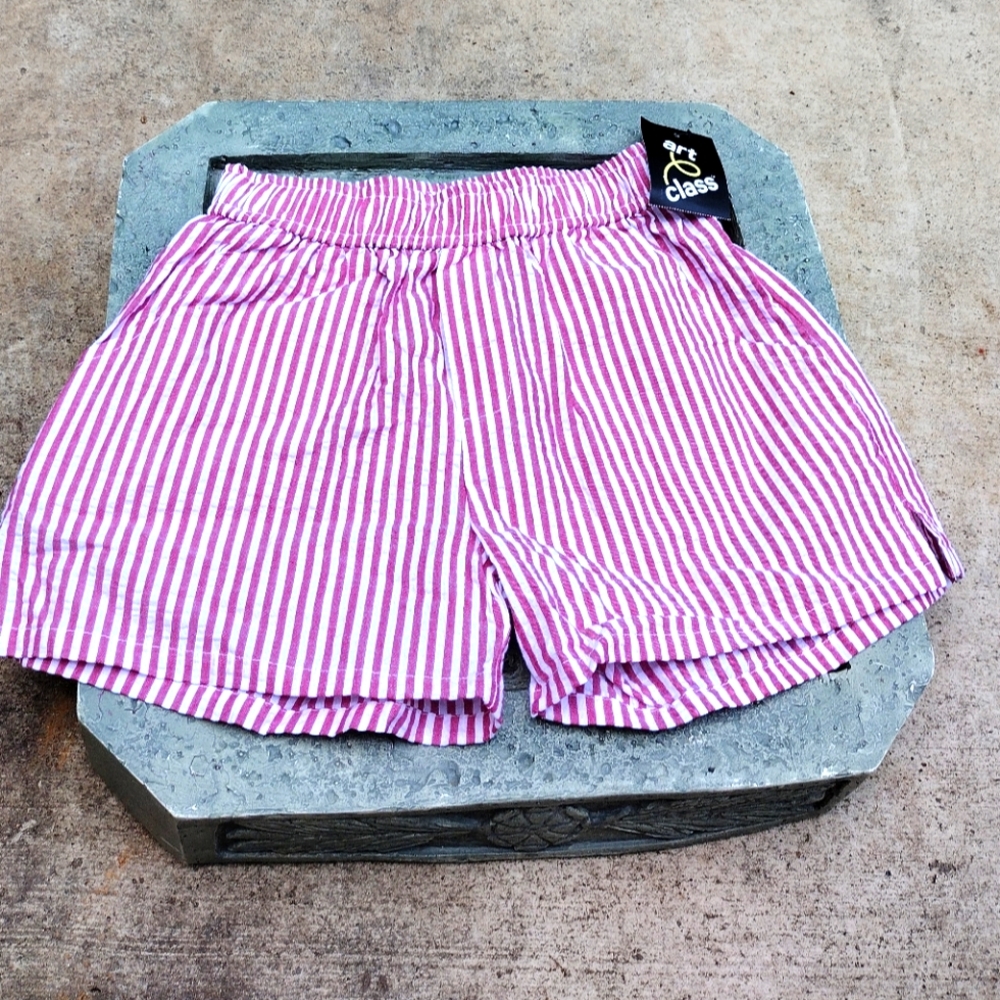 100 % cotton Art Class Girl's Size Medium 8 Striped Seersucker Shorts Red/White